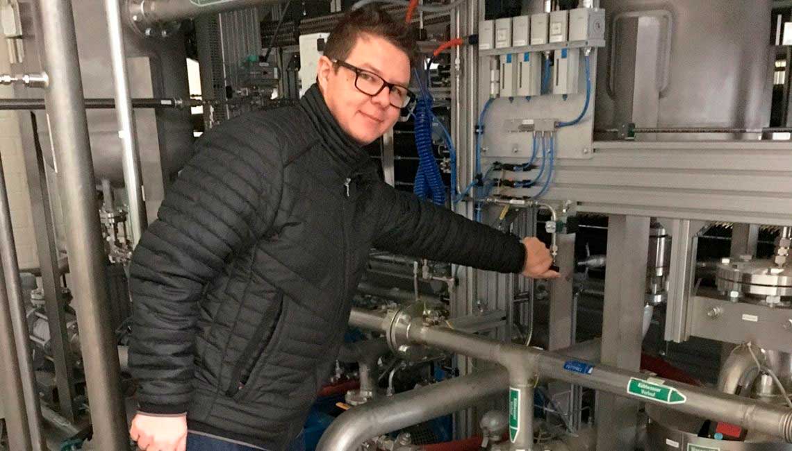 Der Energiewende Macher Als Projektingenieur Aus Erneuerbarem Strom Grune Gase Machen Berufswelten Energie Wasser